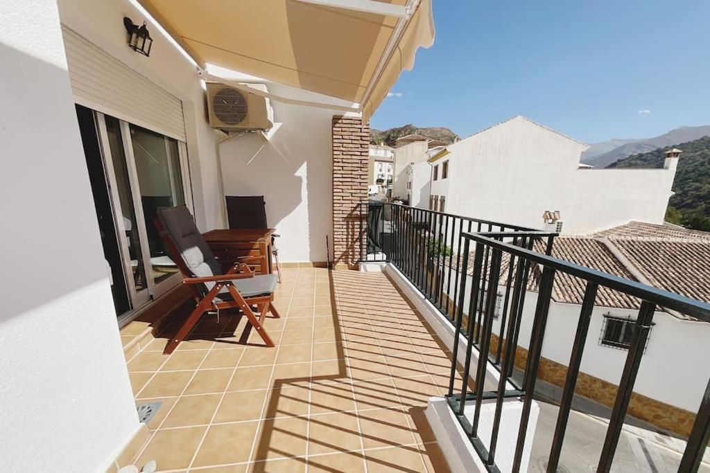 Balcon Hacia La Montana Lejlighed Güéjar Sierra Eksteriør billede